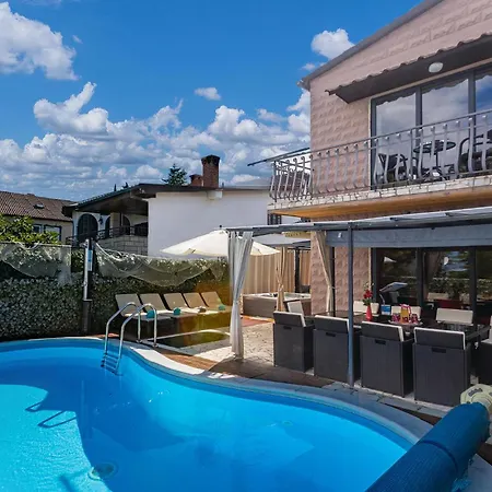 Hébergement de vacances In Vantacici With Wifi
